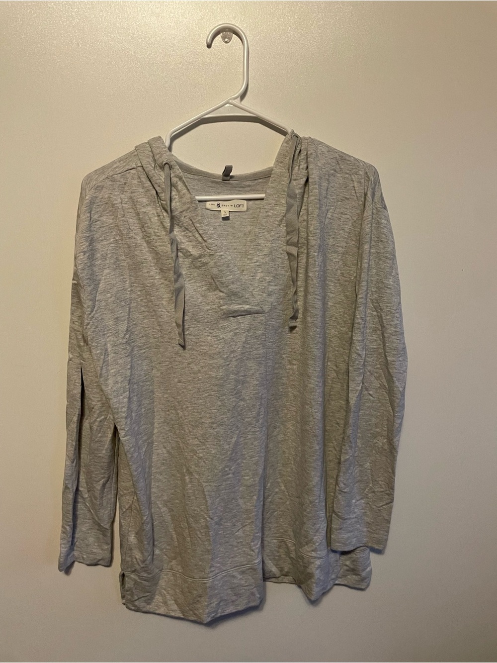 LOFT Men’s Light Gray V-Neck Hooded Sweater